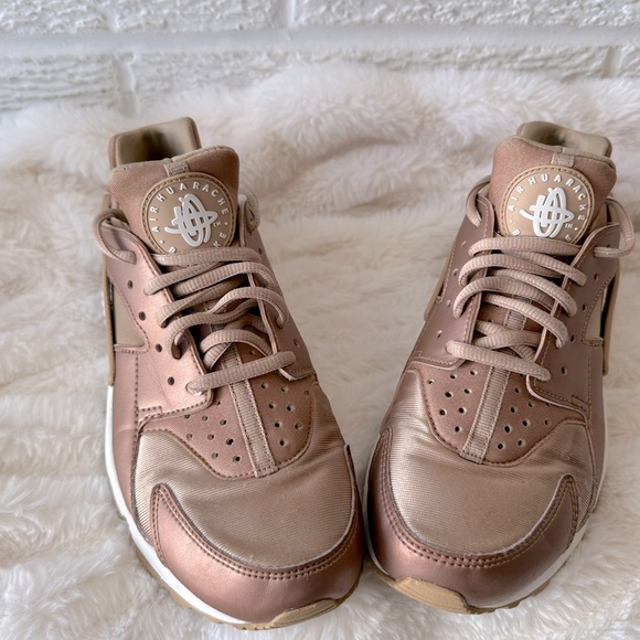 Nike Run Huarache Rose Gold Sneakers - Picture 5 of 7
